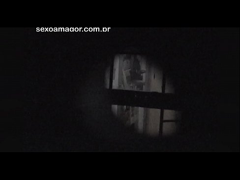 ❤️ Blondie wordt stiekem gefilmd door een voyeur uit de buurt, verstopt achter holle bakstenen Super sex at nl.vlad-massage-salon.ru