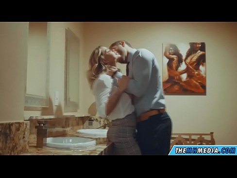 ❤️ Wanneer een rondborstige blondine je verleidt in een openbaar toilet Super sex at nl.vlad-massage-salon.ru